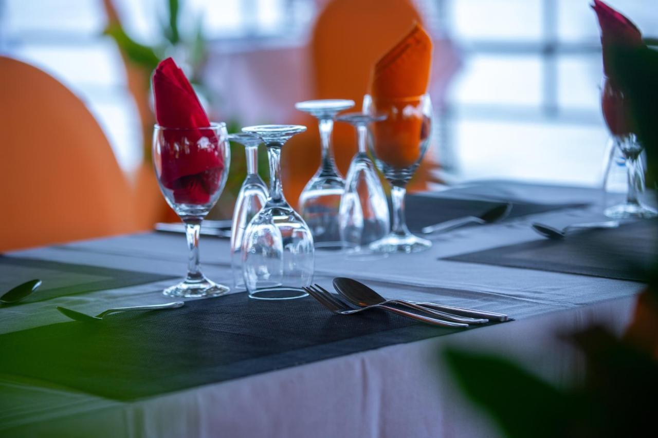 Hotel Le Marly Abidjan Exterior photo
