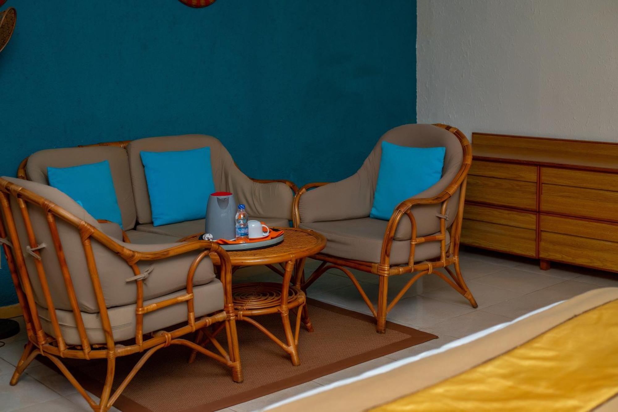Hotel Le Marly Abidjan Exterior photo